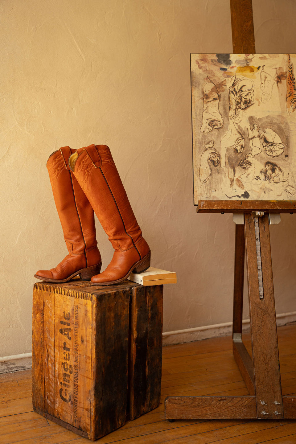 1977 Stewart Boots size 6 Sienna leather  2.5" heel
