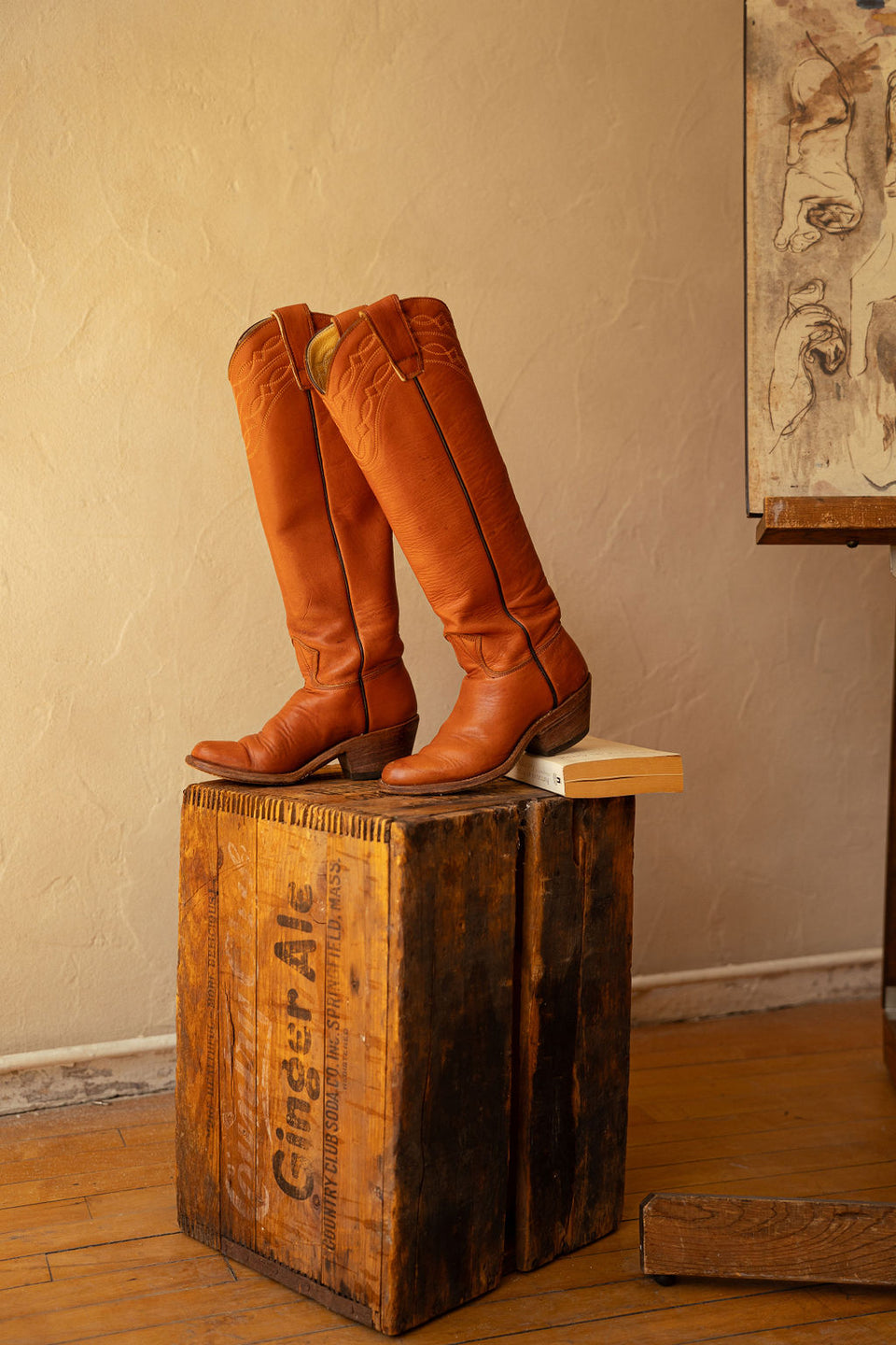 1977 Stewart Boots size 6 Sienna leather  2.5" heel