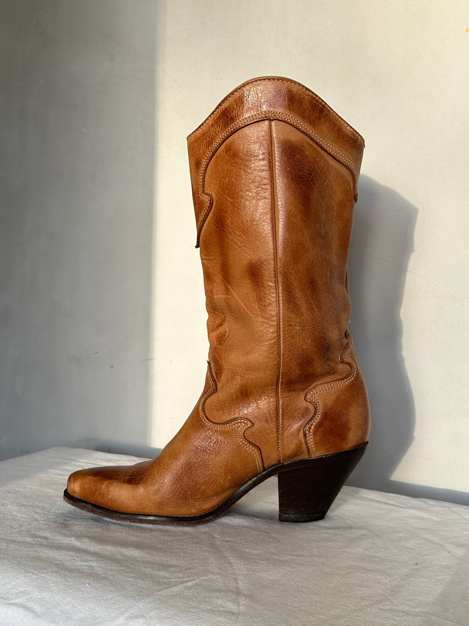 Vintage Zodiac boots with natural Abalone cross + fringe detail size 8/8.5