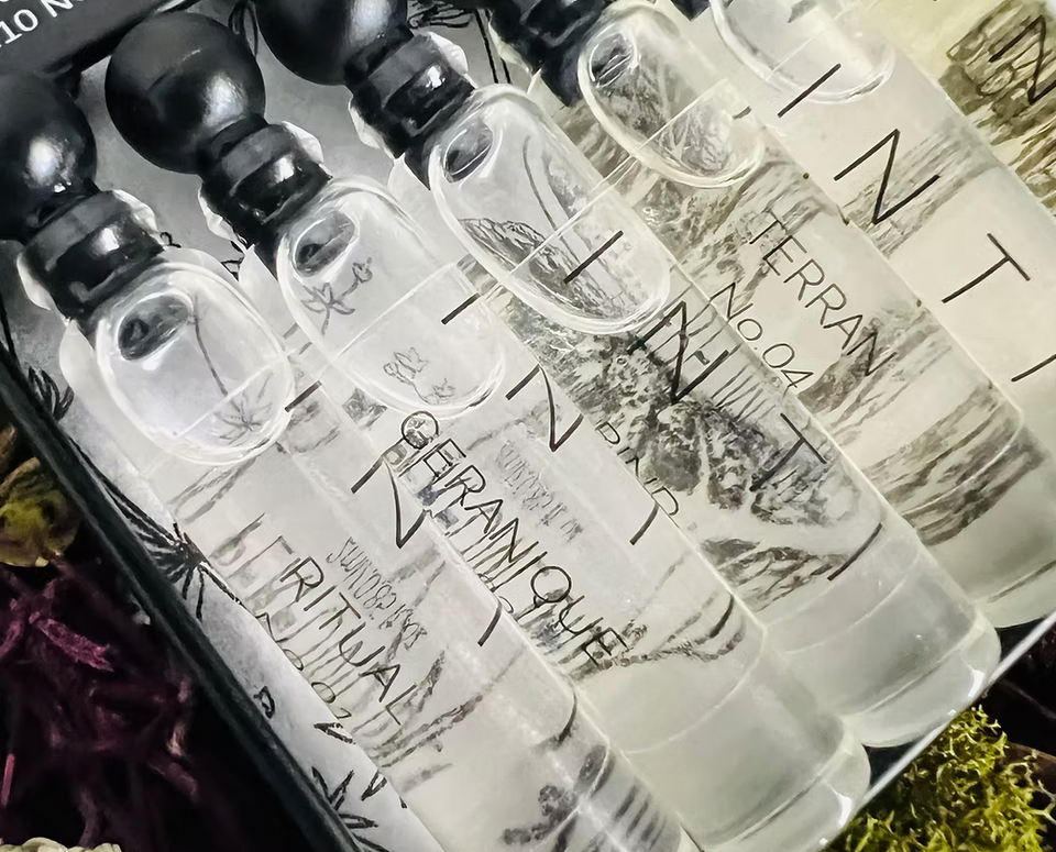 I N T I discovery set - 10 perfume oils