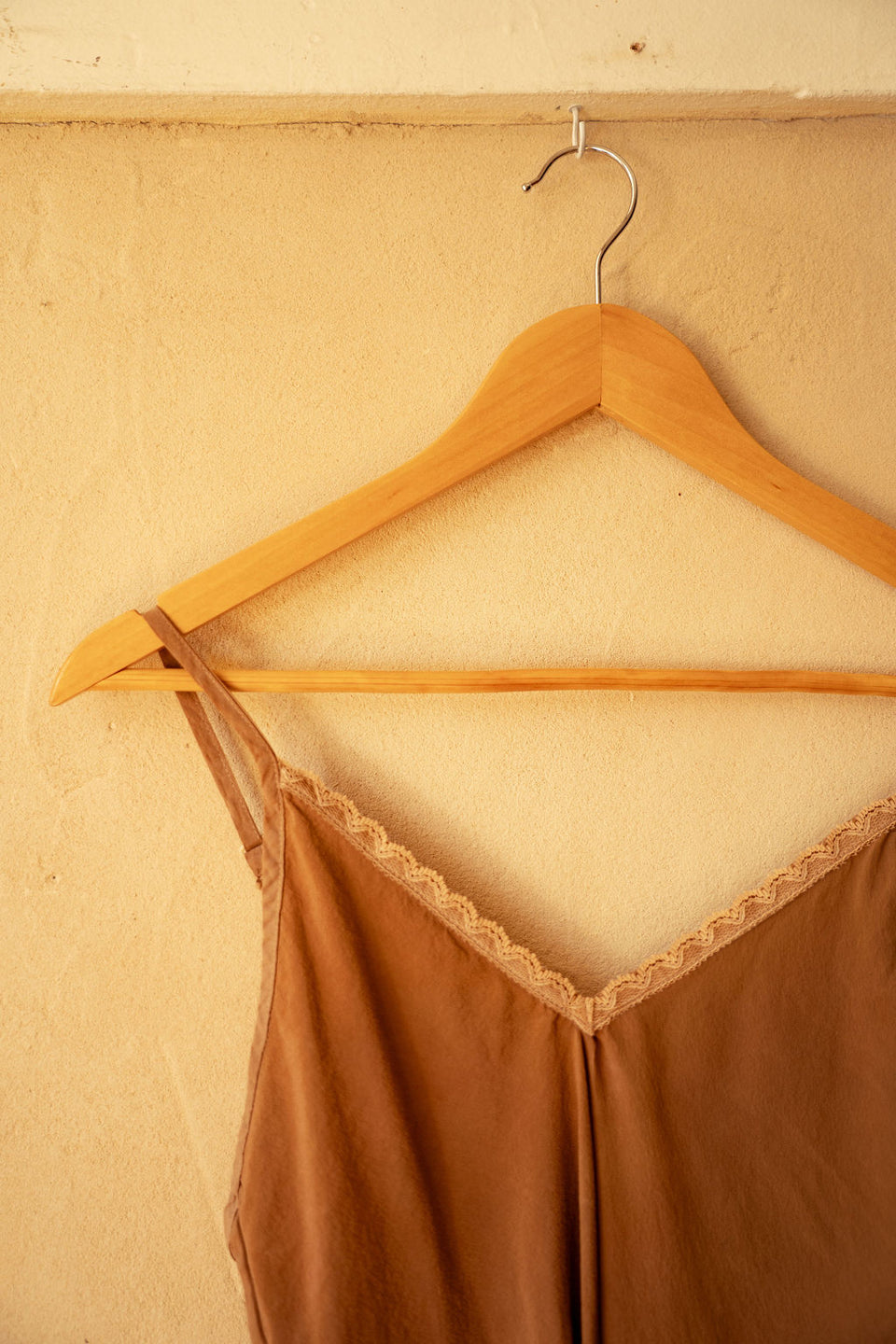Cleo slip tank